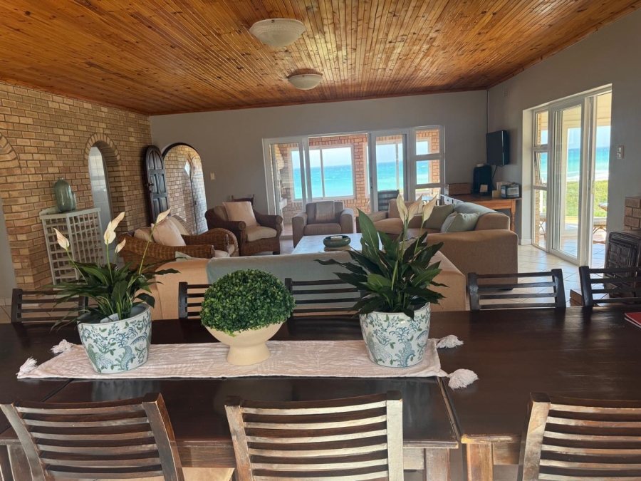 6 Bedroom Property for Sale in Aston Bay Eastern Cape